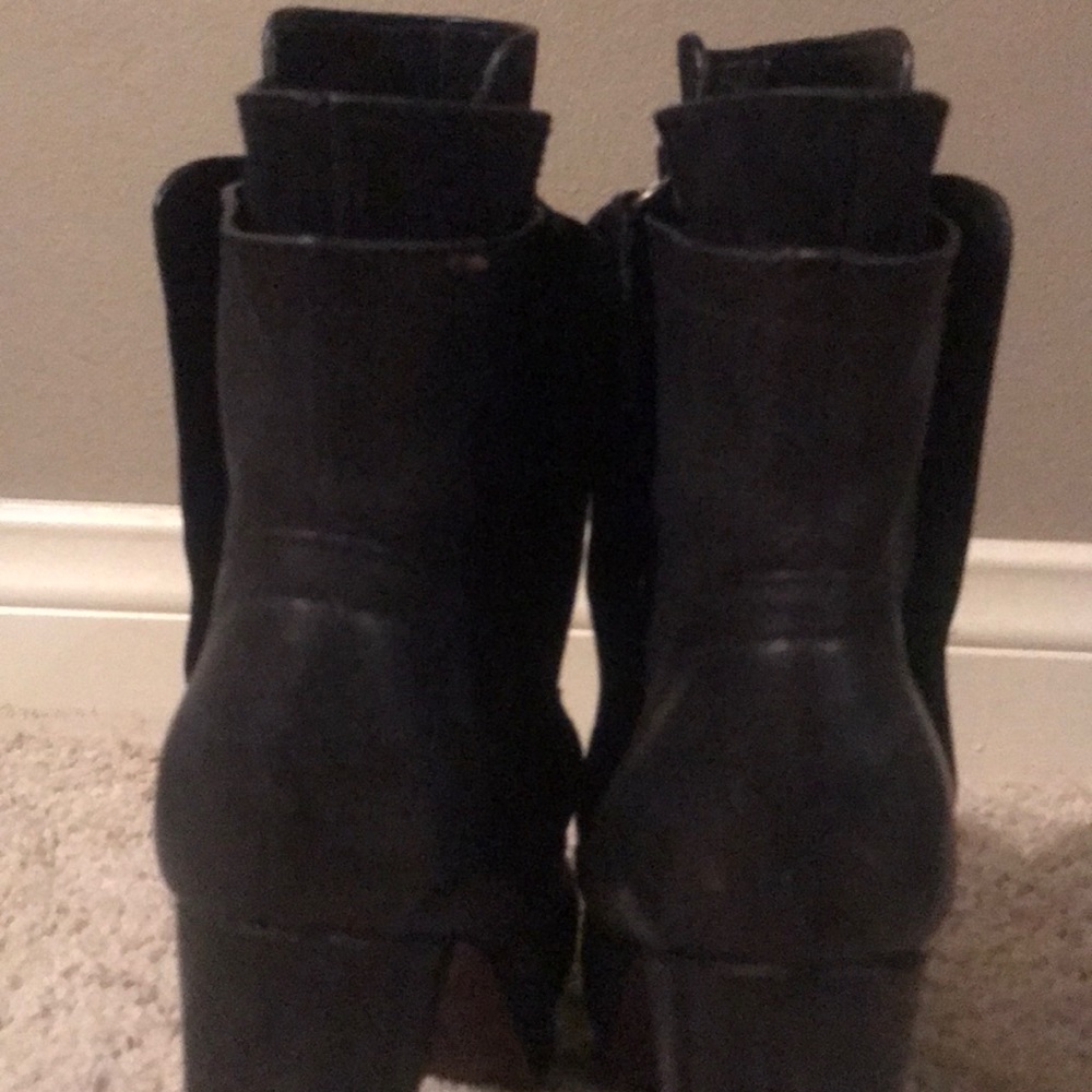 Vera Wang black booties - Picture 3 of 5